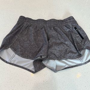 COPY - Lululemon women’s running short 6
